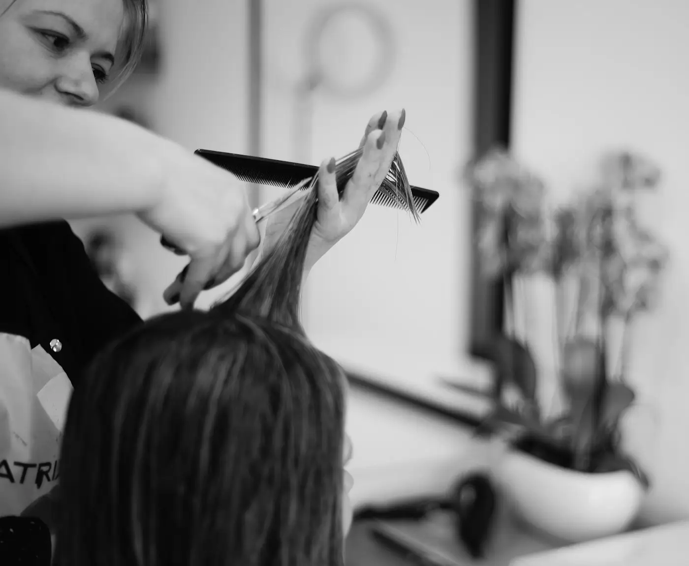 Corte de pelo en blanco y negro